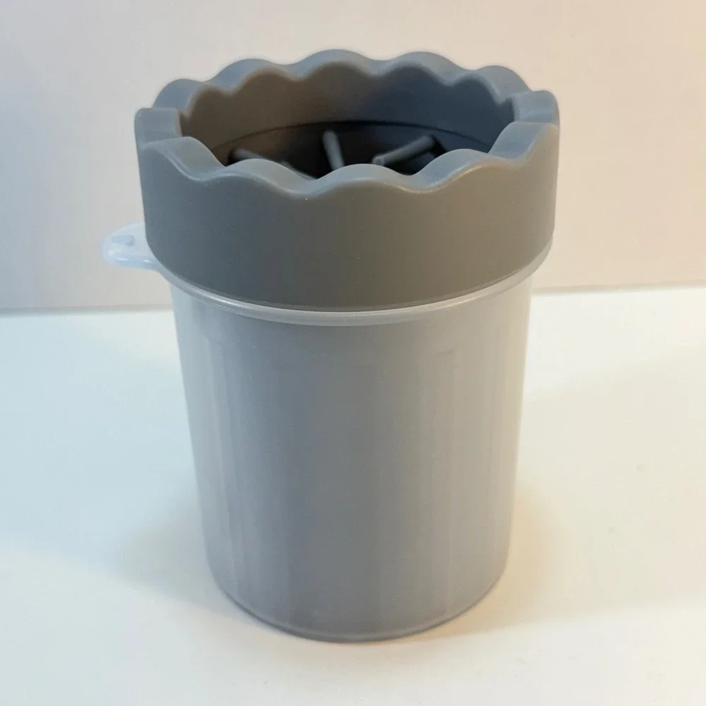 PawCleaner Portable Dog Paw Washer Silicone Bristle Muddy Foot Cleaner Grey‎